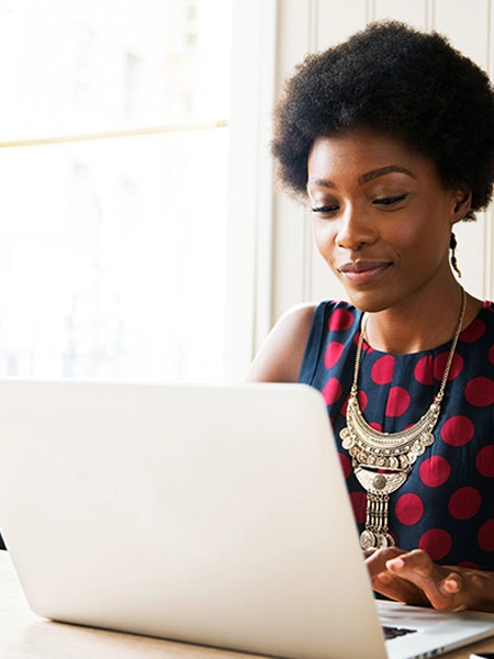 insight-revolutionizing-fintech-customer-service.webp